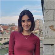 Soy una alumna de grado medio! Siempre se me ha dado bien el inglés y me encantaría ayudar a gente a la que se le complica!